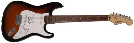 Gza e Raekwon assinaram o Autograph Commoll Size Fender Electric Guitar com James Spence JSA Autenticação