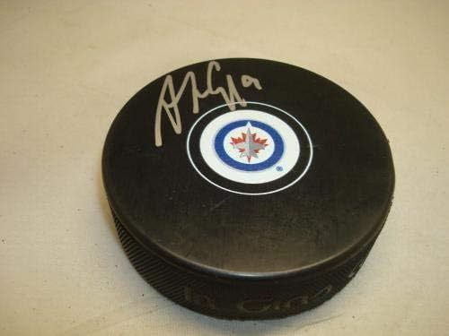 Andrew Copp assinou Winnipeg Jets Hockey Puck autografado 1e - Pucks autografados da NHL