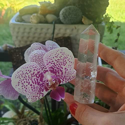 Ponto de quartzo claro natural. Todos os chakras cura cristal. Cristal de Reiki para meditação e manifestação.