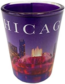 Fountain do horizonte de Chicago Buckingham na noite de vidro roxo