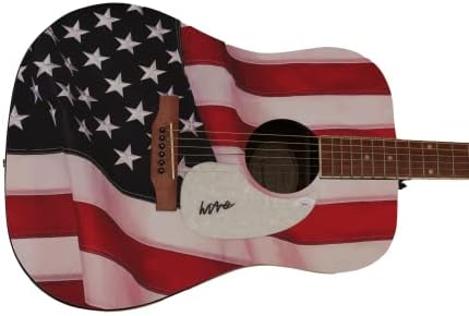 Colter Wall assinou o autógrafo em tamanho real personalizado de uma bandeira americana Gibson Gibson