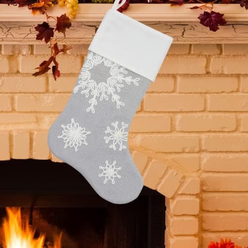 Hora confortável 13 Design de floco de neve de poliéster meia para decoração de Natal, prata, coleção