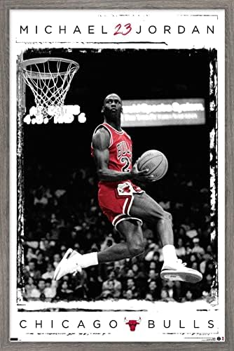 Trends International Michael Jordan - Dunk Wall Poster, 22.375 x 34, versão emoldurada de Barnwood