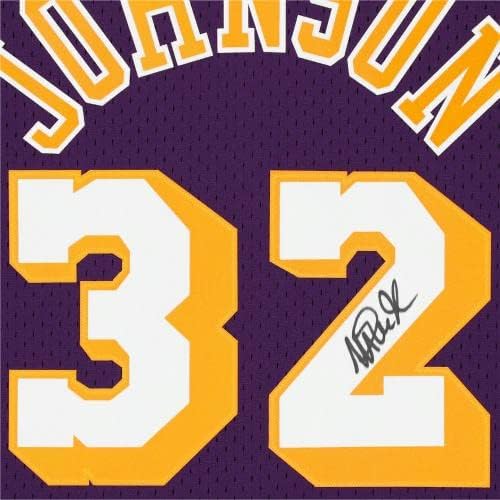 Magic Johnson Los Angeles Lakers autografou Purple Mitchell e Ness Hardwood Classics Swingman Jersey
