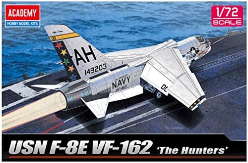 Academia USN F-8E VF-162 The Hunters Model Kit